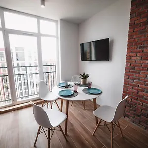https://kostjukowski-apartments-s-60-12-12.hotelslviv.net